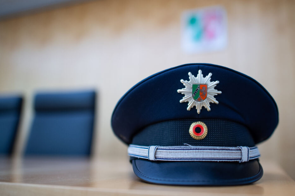 Die Beamten gehen mit aller Härte gegen die Szene vor.
