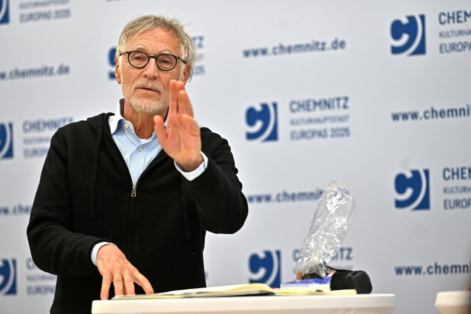 Einen Tag nach dem Ratsbeschluss trat Baumogul Kurt Krieger (77) vor die Chemnitzer Presse.