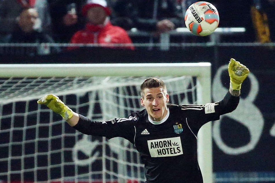 Auch in der Saison 2017/2018 wird Kevin Kunz durch das Chemnitzer Tor fliegen.