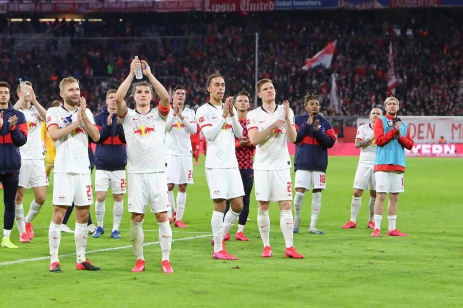 Die Leipziger holten sich von den 6000 mitgereisten Fans den verdienten Applaus ab.