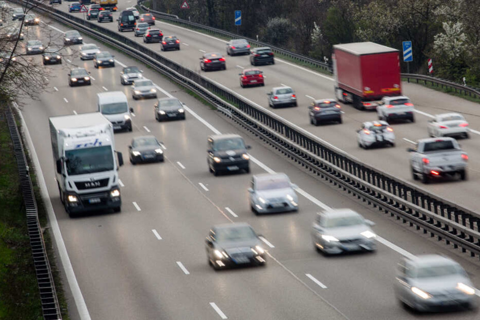 Auf der A8 kam es in den vergangenen Monaten wegen Brückenarbeiten wiederholt zu Sperrungen. (Archivbild)