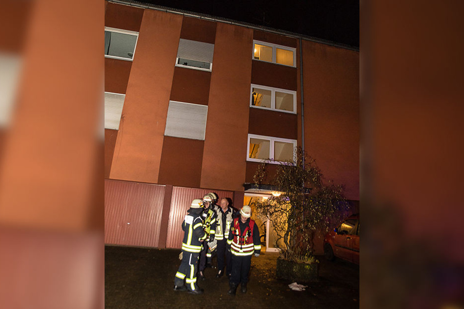 Bei Arbeiten im Dachgeschoss war das Feuer ausgebrochen.