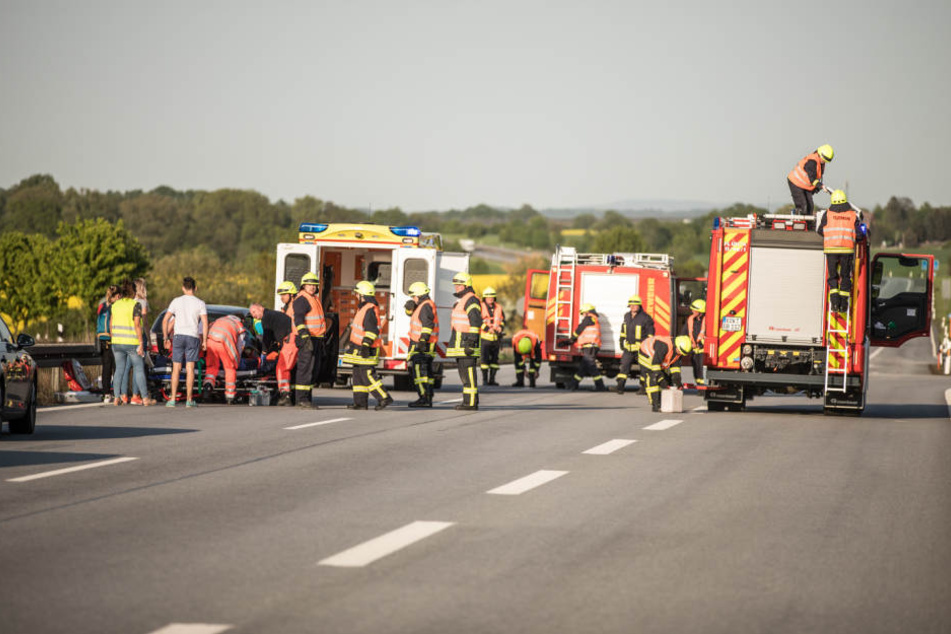 Die Feuerwehr war mit mehr als 30 Kameraden vor Ort.