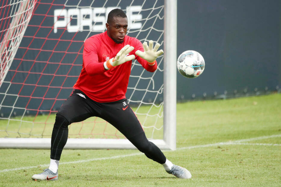 Yvon Mvogo (25) könnte die Position des zweiten Torhüters hinter Péter Gulácsi räumen für...