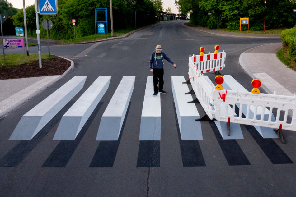 Von ihrem neuen Zebrastreifen müssen sich die Schmalkaldener bald wieder verabschieden.