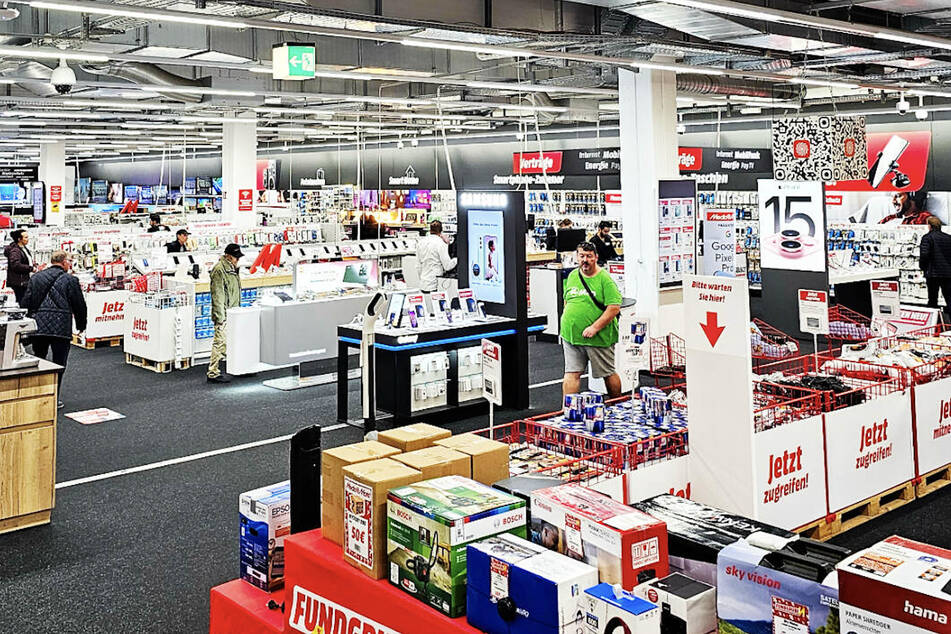 Beim Late-Night-Shopping (bis 23:59 Uhr) holt Ihr Euch bei MediaMarkt Düren viele Sonderangebote.
