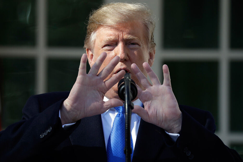 Donald Trump macht ernst mit der geplanten Mauer.
