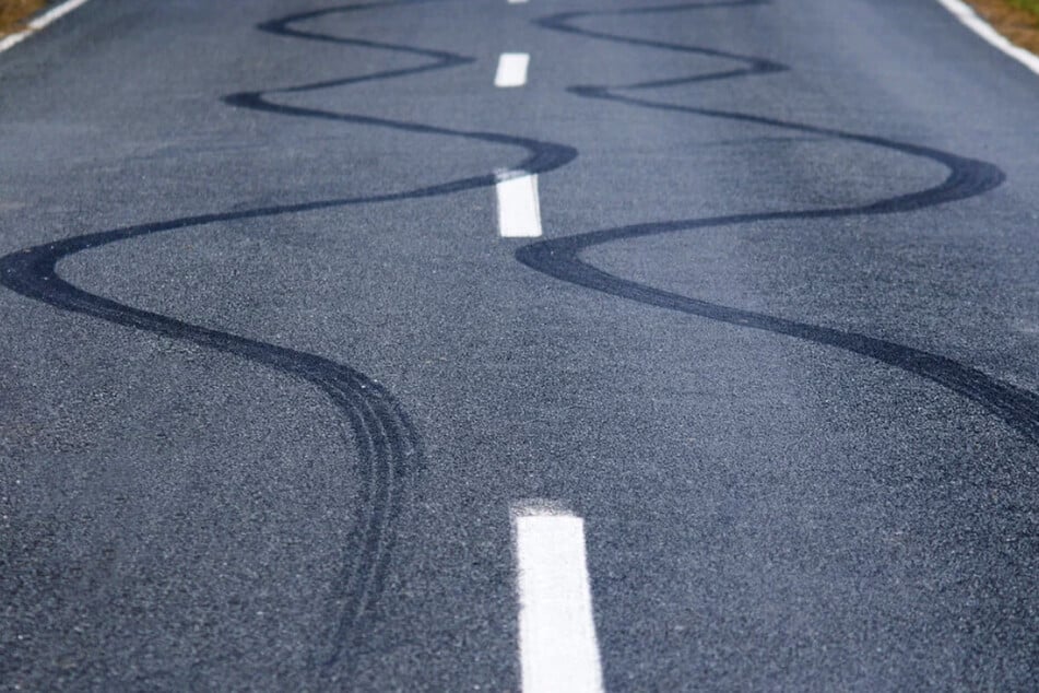 Der schwere Unfall hatte sich zwischen Buttstädt und dem Kreisverkehr zur Bundesstraße 85 zugetragen. (Symbolfoto)