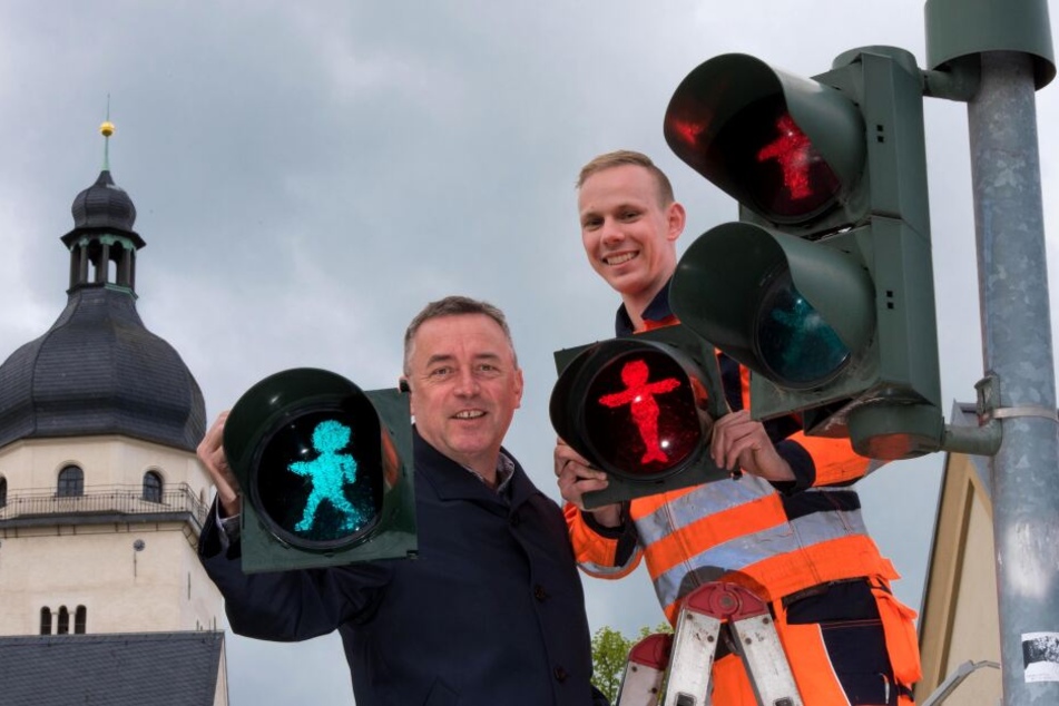 Im April 2018 wurden die besonderen Ampeln in Plauen angebracht.