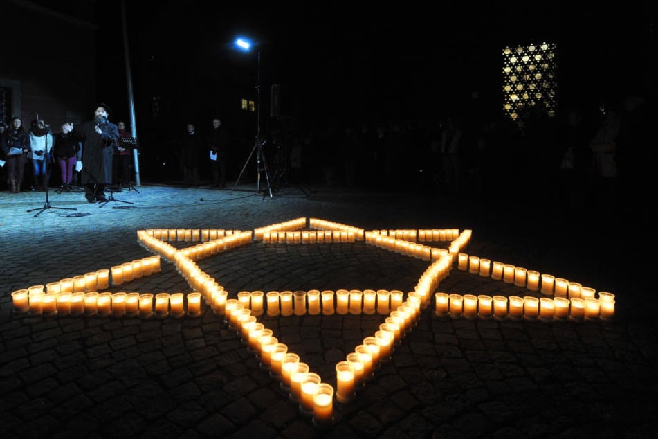 Im Berliner Abgeordnetenhaus erinnern am Donnerstag Vertreter aus Politik und Gesellschaft an die Pogromnacht (Symbolbild).