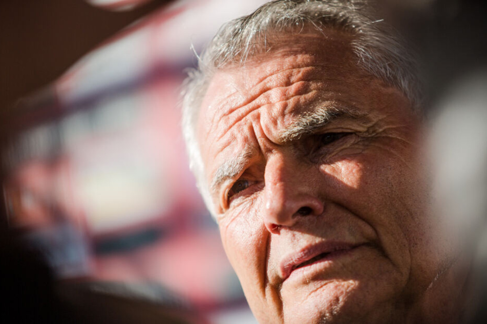Am Sonntag stimmen die VfB-Mitglieder bei der Mitgliederversammlung über die Abwahl des Präsidenten Wolfgang Dietrich (Foto) ab.