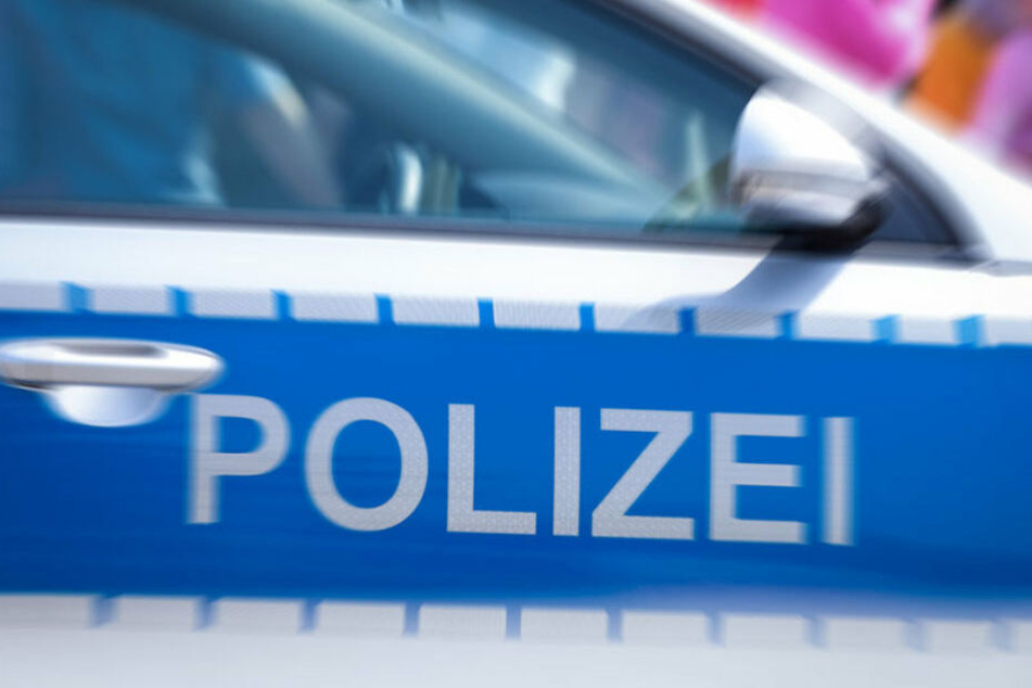 Die Polizei wies darauf hin, bei Auftragsvergabe auf Impressum und Telefonnummer zu achten. (Symbolbild)