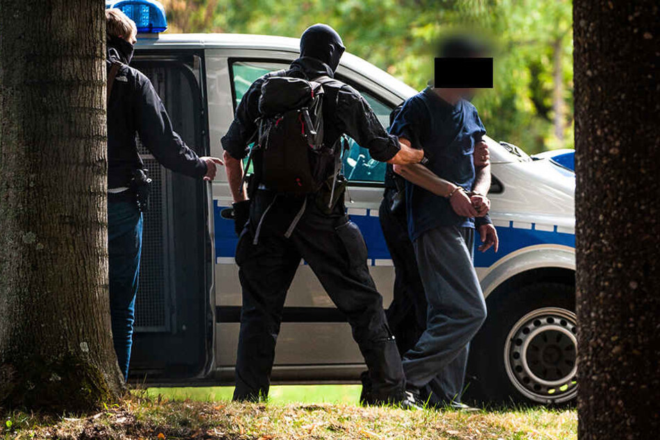 Die Tatverdächtigen sollen die Terrorzelle "Revolution Chemnitz" gegründet haben.