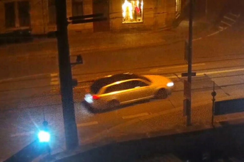 Das ist der Audi A6, den die Diebe später in einer Tiefgarage in Brand setzten.