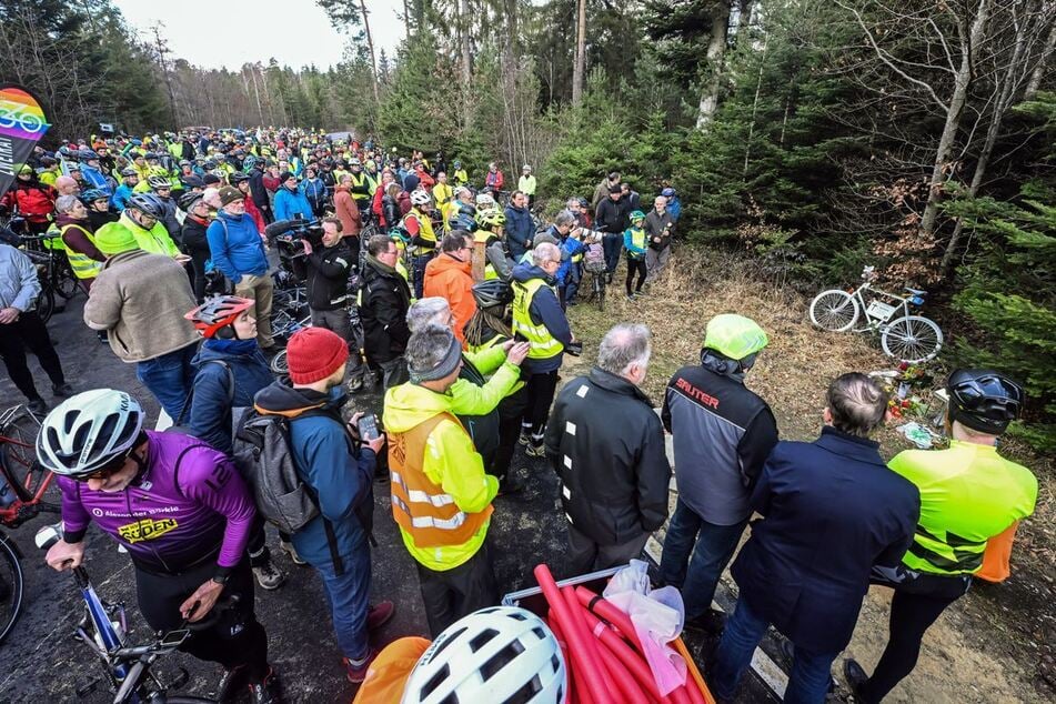 Hunderte Radfahrer versammelten sich im Februar 2024 an der Unfallstelle. (Archivfoto)