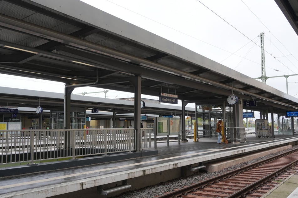 Schwarzfahrer zeigt sich selbst an: Doch das fehlende Ticket ist sein kleinstes Problem