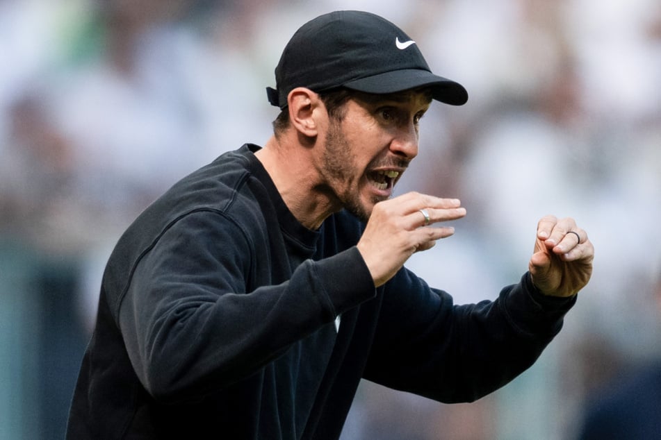 Ein neuer Vertrag als Vertrauensbeweis: Julian Schuster (40) bleibt beim Sport-Club.