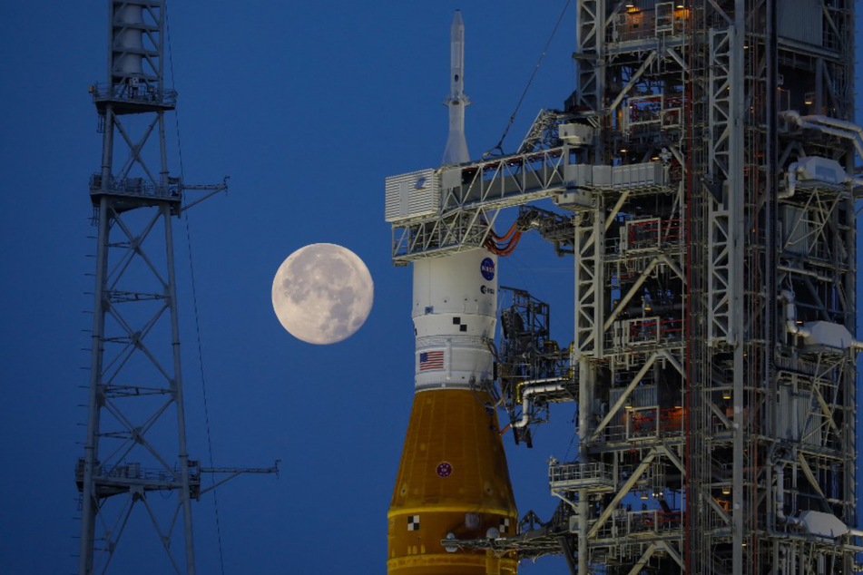 NASA announces possible start dates for Artemis moon mission test
