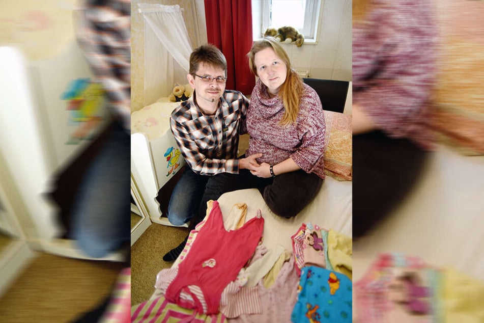 Jennifer Kandziora (40) und Alexander Sterz (38) erwarten Ende April ihr Baby. Eine Hebamme hat das Paar allerdings noch immer nicht gefunden.