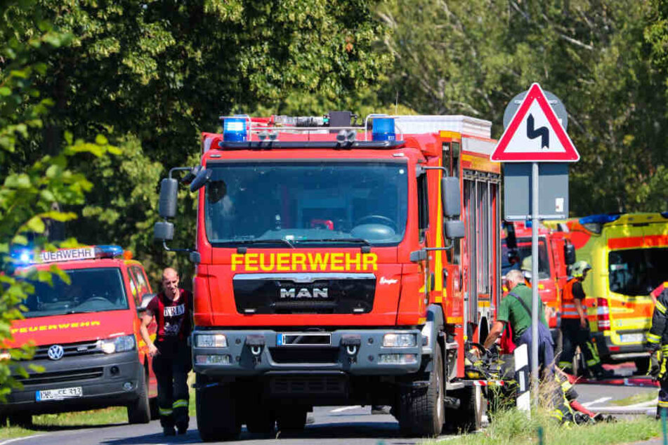 Bei über 33° arbeiten die Einsatzkräfte der Feuerwehr an ihrer Belastungsgrenze.