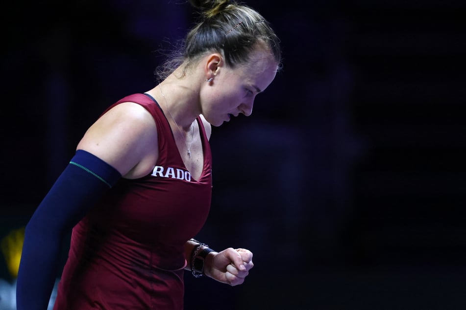 Barbora Krejčíková musste sich nach ihrem Halbfinal-Aus bei den WTA-Finals mit den Kommentaren von Jon Wertheim (53) herumschlagen.