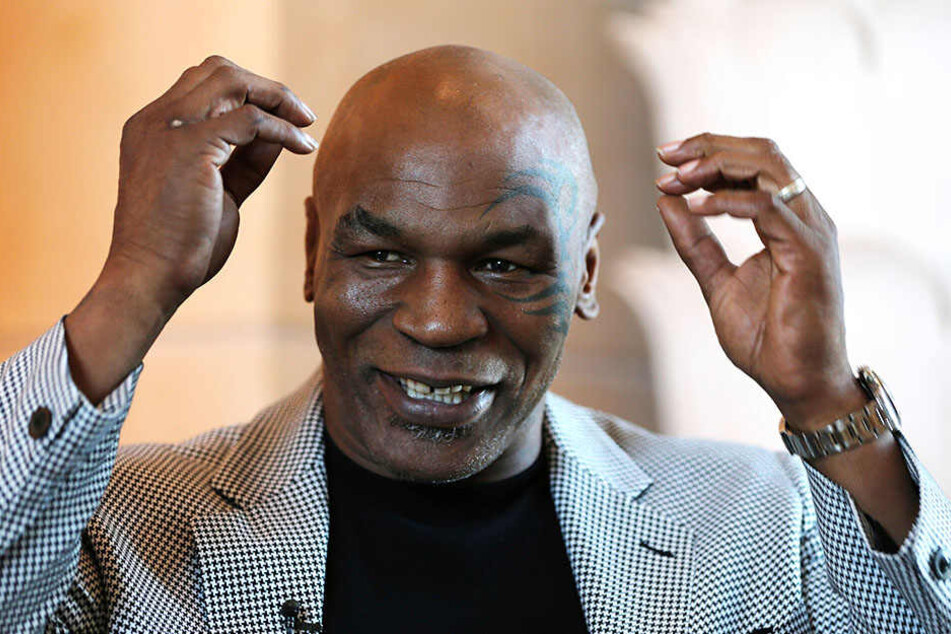 Mike Tyson (52) wurde nach einem Biss ins Ohr von Evander Holyfield gesperrt.