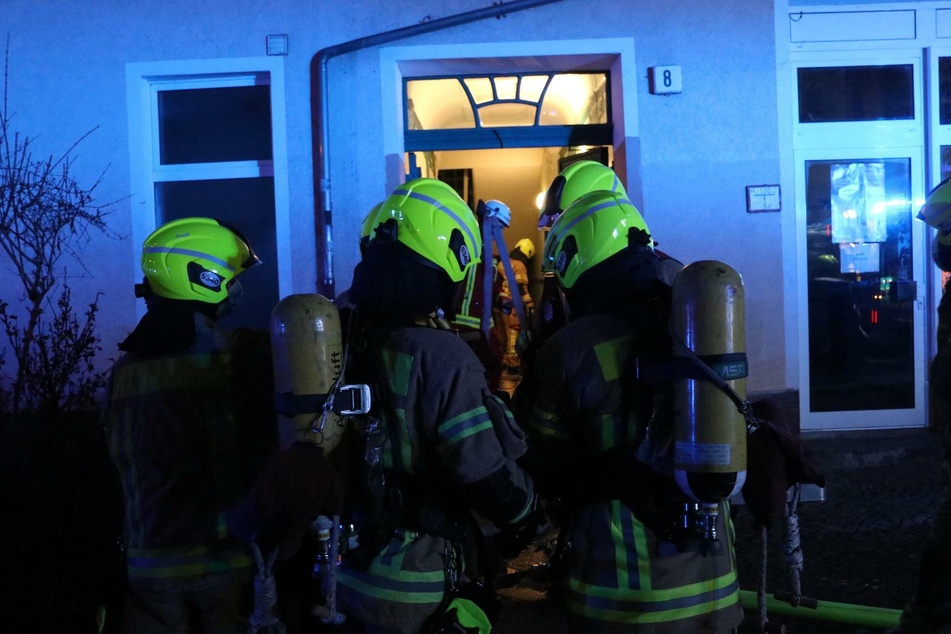 In der Nacht zu Donnerstag ist ein Feuer in einer Wohnung in Berlin-Baumschulenweg ausgebrochen.