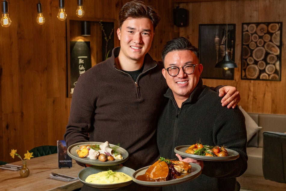 Jerome Jason Nguyen (21, l.) und Viet Huy Tomy Tran (29) haben das Angebot des "Hofzwanzig" gästefreundlicher gestaltet.