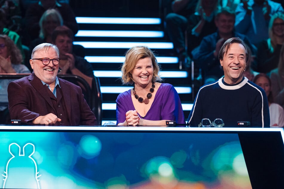 Axel Prahl (64, v.l.), Annette Frier (50) und Jan Josef Liefers (60) sind die prominenten Gäste im "Team Maus".