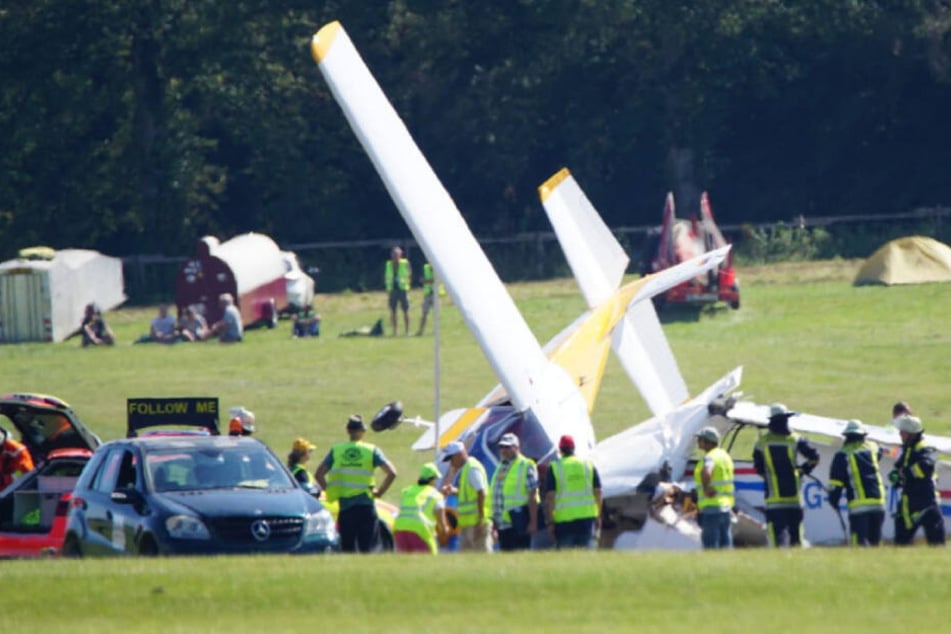 Zwei Flugzeuge krachten bei dem Fliegertreffen ineinander.