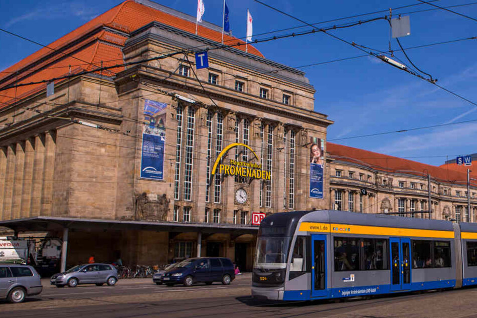 Schluss mit Gammeln! Am Leipziger Hauptbahnhof läuft klassische Musik aus eigens an der Fassade angebrachten Boxen. (Symbolbild)