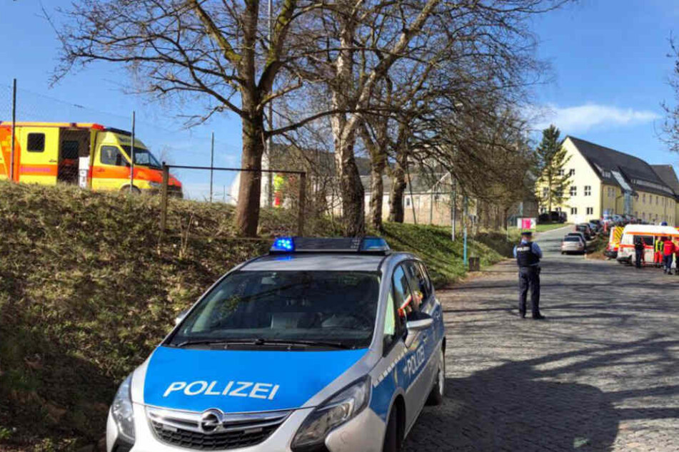 Nach der Bombendrohung wurde der Bereich ums das Amtsgericht weiträumig gesperrt.