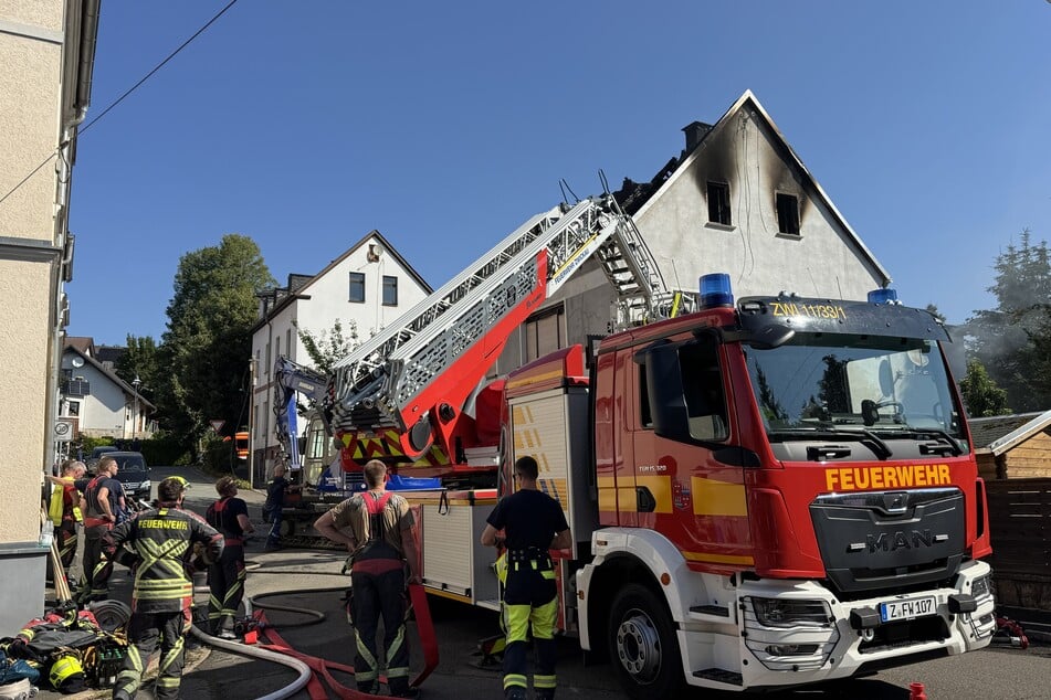 Derzeit wird noch die Statik des Hauses überprüft.