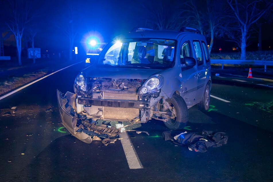 Der Wagen des 80-jährigen Unfallverursachers wurde durch die Wucht des Aufpralls stark beschädigt.