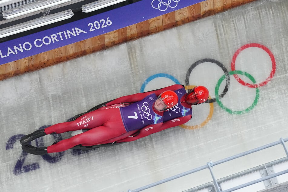 Gemeinsam mit ihrer Rodel-Partnerin Chevonne Forgan (25) fuhr Sophia Kirkby (24) im Doppelsitzer auf den fünften Platz. Anschließend hatte sie reichlich Freizeit.