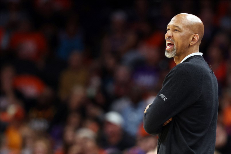 Phoenix Suns dismiss coach Williams after another playoff elimination