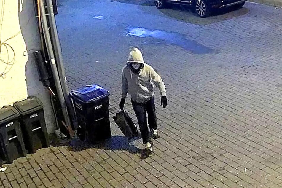 A recent court filing details how a Virginia man confessed to planting two pipe bombs in Washington DC the day before the January 6 Capitol riots.