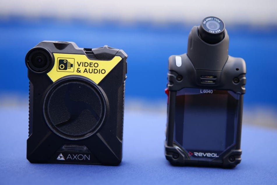 So sehen die Bodycams aus, die den Polizisten bei der Aufklärung von Verbrechen helfen sollen.