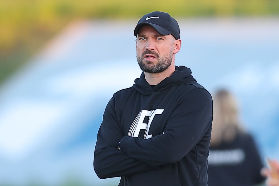 Halles neuer Co-Trainer Sascha Prüfer (38) wird wie zig Spieler von PM Sportmanagement betreut.