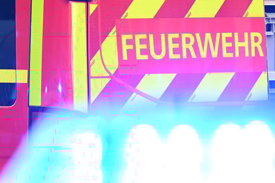 Heldenhafter Einsatz bei Feuer in Unterkunft: Mann schafft es, zwei Kollegen ins Freie zu bringen