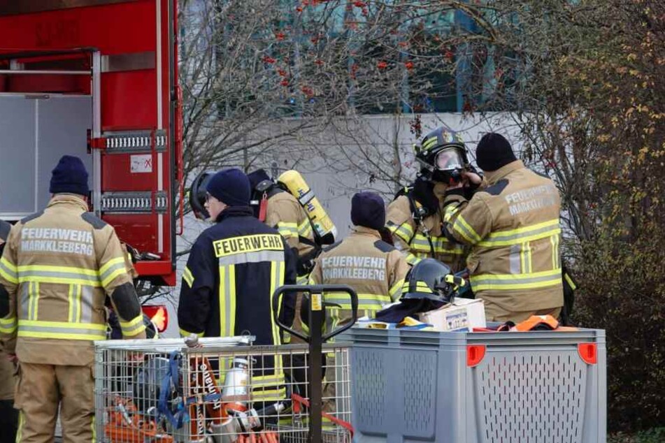 Auch der Gefahrgutzug aus Frohburg ist vor Ort.