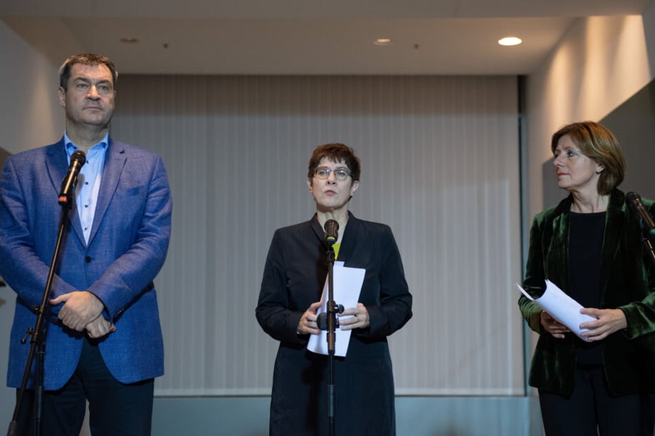 Mitte November haben sich die Vertreter der großen Koalition auf die Grundrente geeinigt (v.l.): Markus Söder (CSU), Annegret Kramp-Karrenbauer (CDU) und Malu Dreyer (SPD).