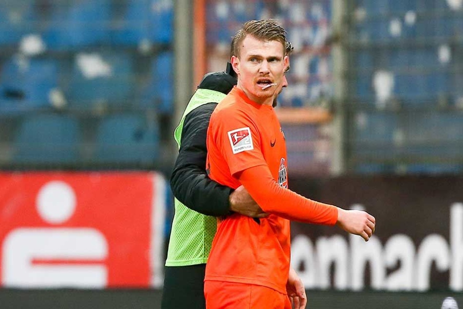 Steve Breitkreuz musste in Bochum nach einem Zusammenprall mit aufgeplatzter Lippe vom Platz. Seither ist er außer Gefecht.