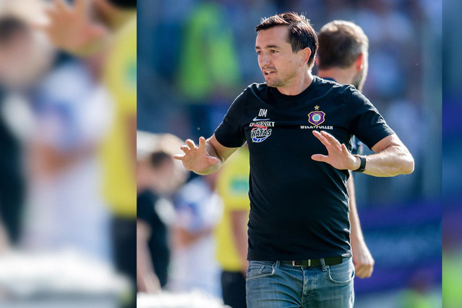 FCE-Trainer Daniel Meyer zeigt es an: Er will und muss sein Team weiter nach vorn schieben.