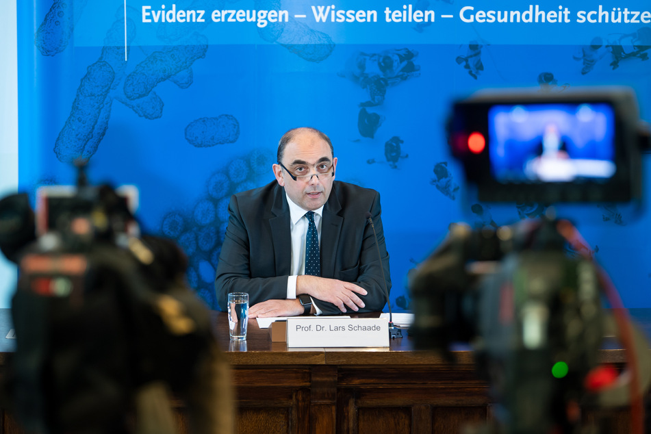 Lars Schaade, Vizepräsident des Robert Koch-Instituts, äußert sich bei einer Pressekonferenz im fast leeren Hörsaal des Robert Koch-Instituts zum Stand der Verbreitung des Coronavirus in Deutschland.