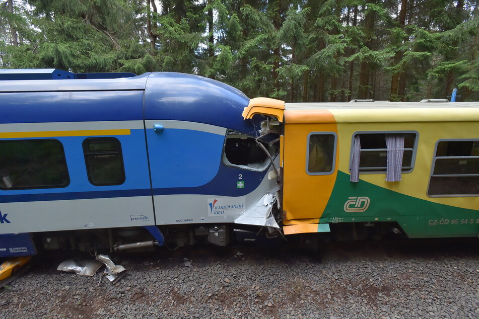 Das Eisenbahnunglück in Tschechien: Dabei kam ein Mann (49) aus Elterlein ums Leben.