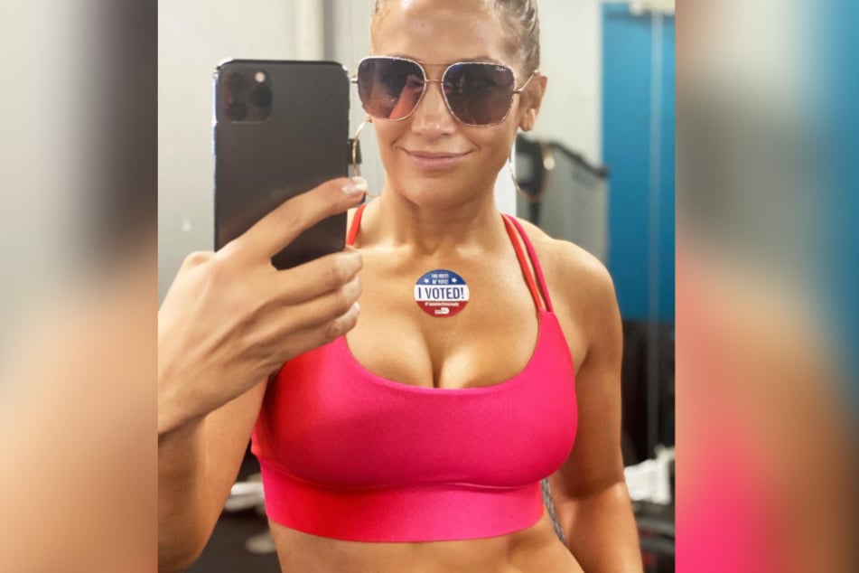 Jennifer Lopez (51) proudly announced that she had voted.