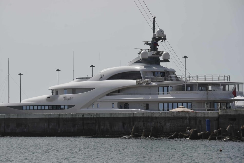 Russlands Staatsoberhaupt Wladimir Putin (69) ließ seine Luxus-Yacht "Graceful" wenige Tage vor Beginn des Ukraine-Konflikts aus Hamburg ausführen.