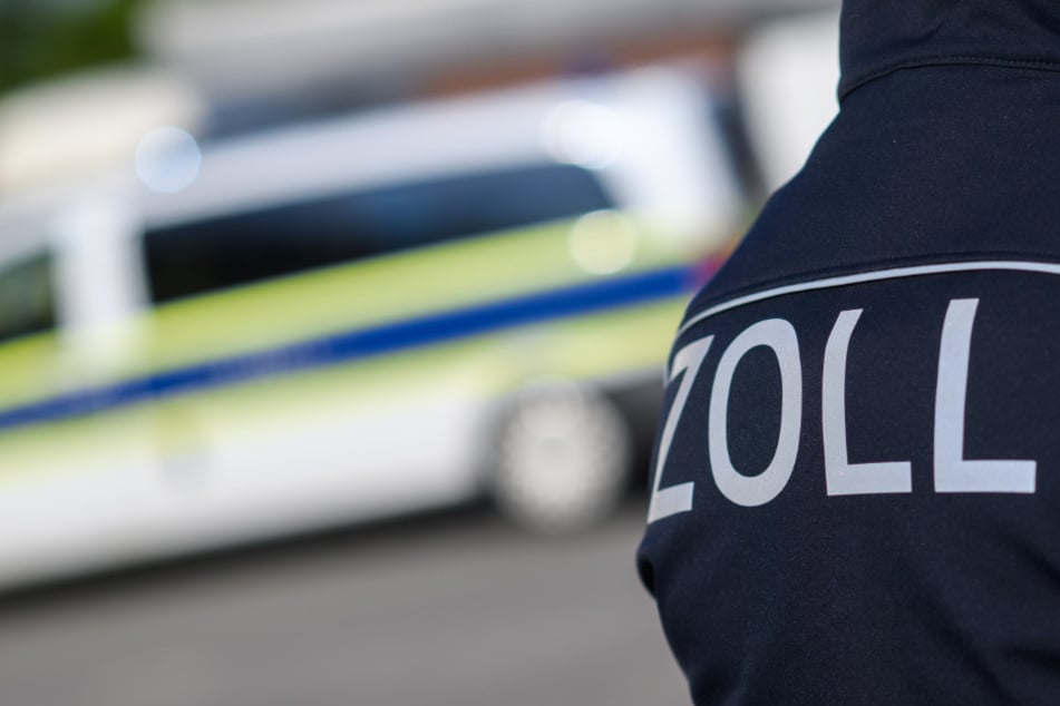 Der Kölner Zoll ist am Wochenende mit einer Vielzahl von Einsatzkräften gegen Schwarzarbeit vorgegangen. (Symbolbild)