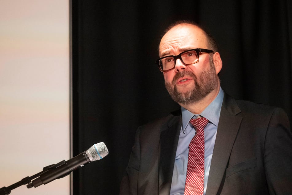 Sachsens Landesdiener fordern von Finanzminister Christian Piwarz (50, CDU) höhere Löhne.